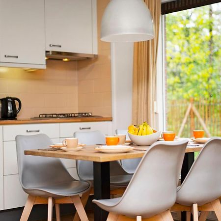 Comfort 6-Person Dog Bungalow In The Holiday Park Landal Heideheuvel Beekbergen Exterior foto