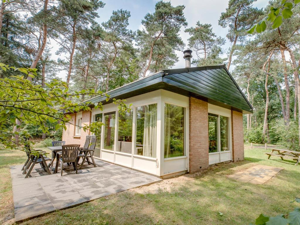 Comfort 6-Person Dog Bungalow In The Holiday Park Landal Heideheuvel Beekbergen Quarto foto
